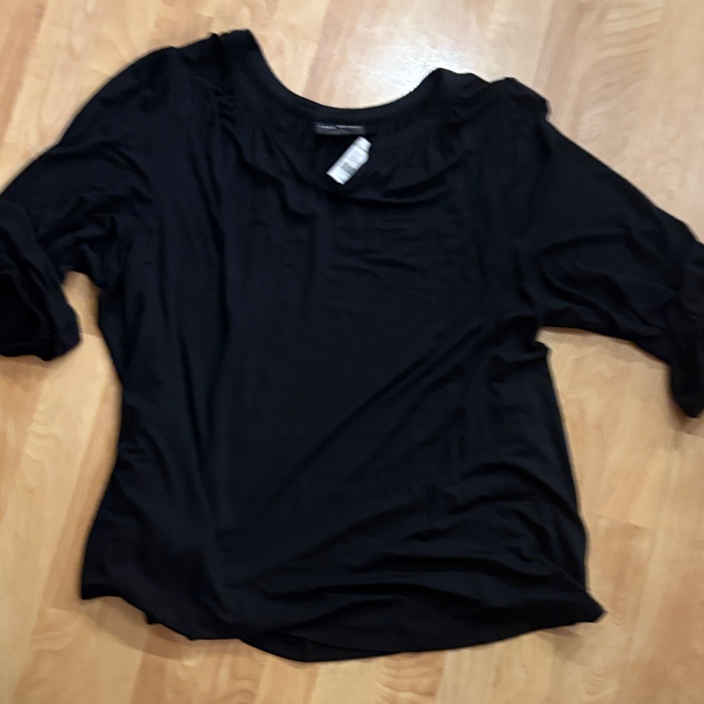 Lane Bryant Black Swing 3/4-Sleeve v-cut on round neck Pleat-Front Top